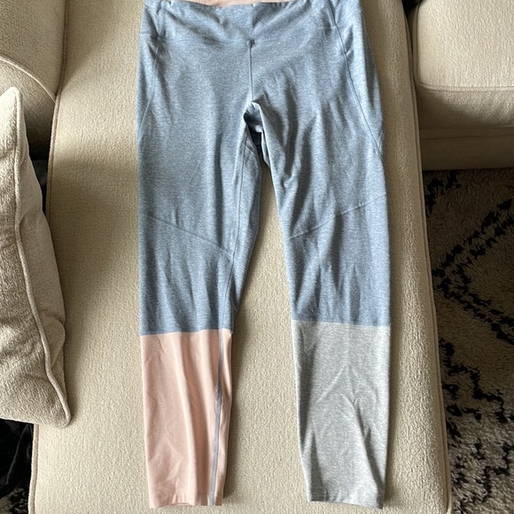 Worn Once! Outdoor Voices XL 7/8 Length Pink/Blue/Gray Colorblock Leggings - Picture 3 of 5